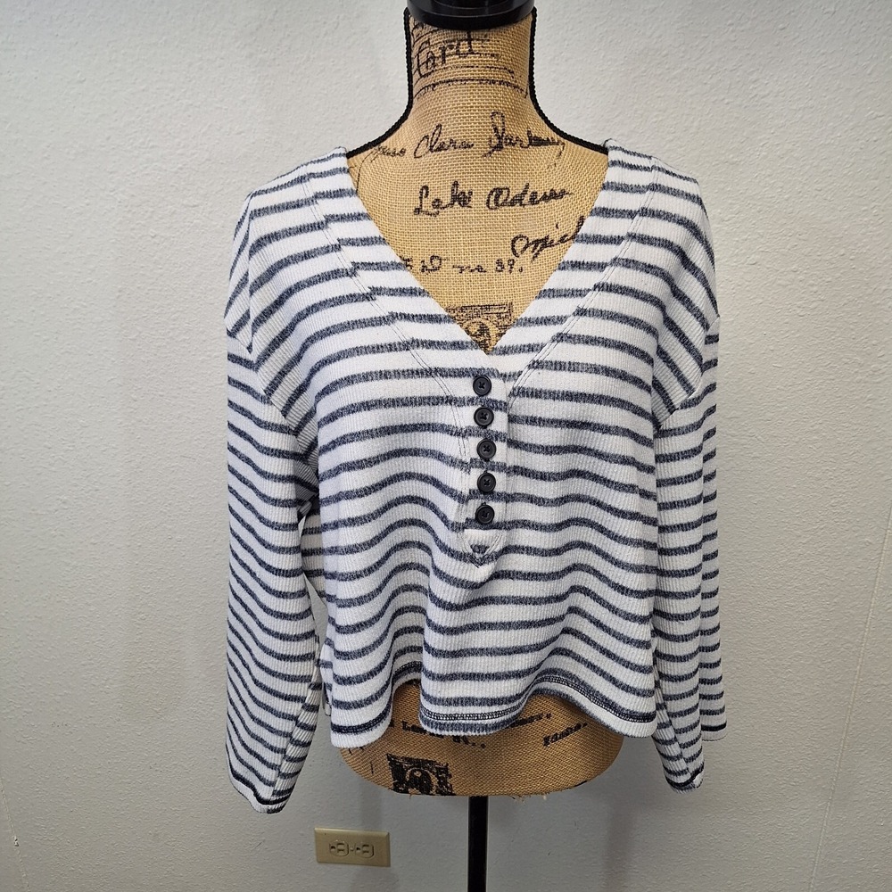 Urban Outfitters V Neck Comfy Top Cropped Oversized Stripe Blue White Size S